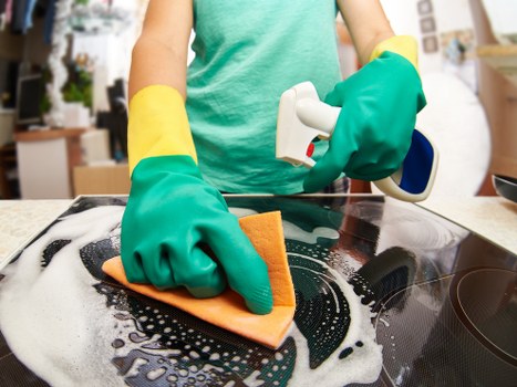 Deep cleaning team working in a Merton home or office