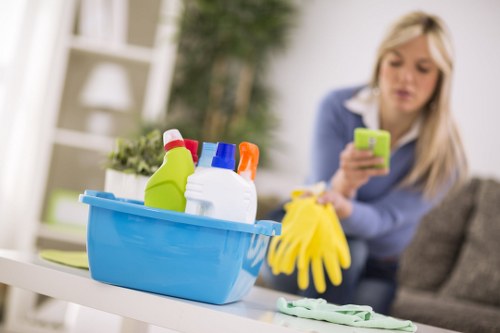 Local end of lease cleaning service for Merton houses and flats
